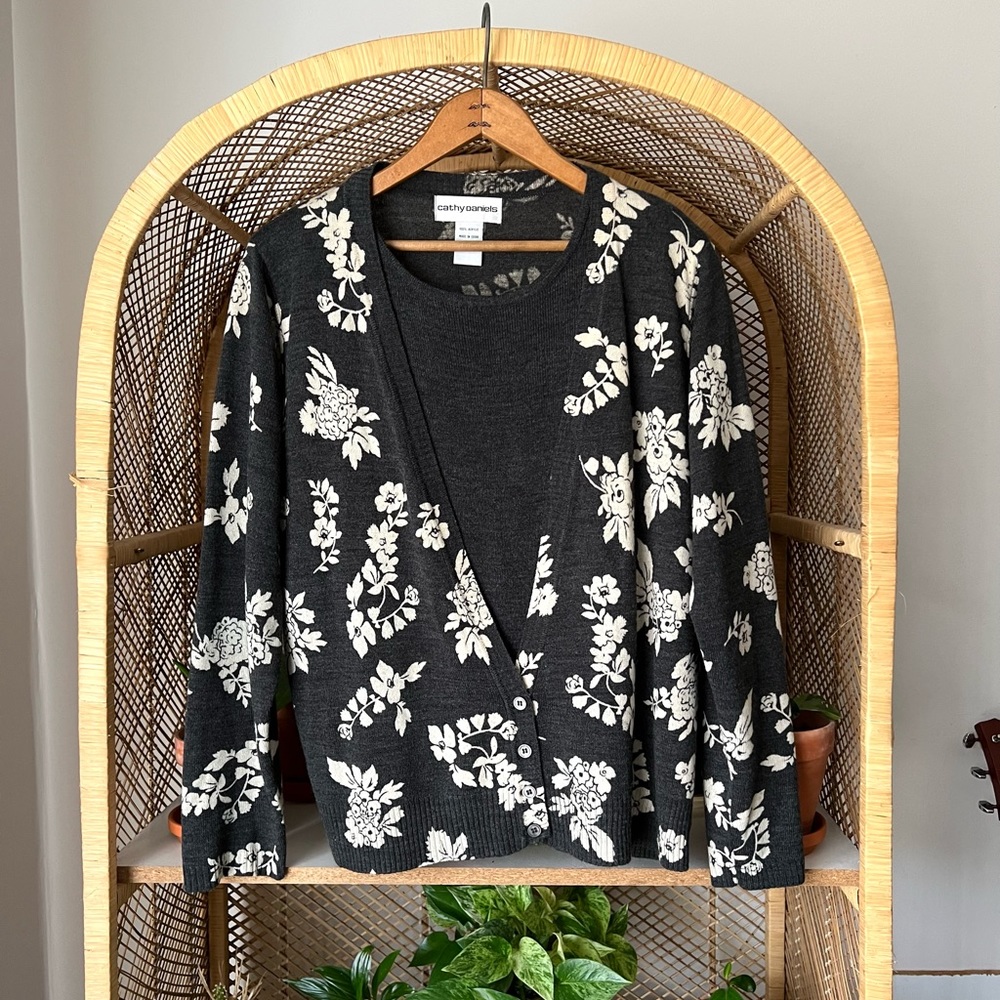 Cathy Daniels sweater/cardigan